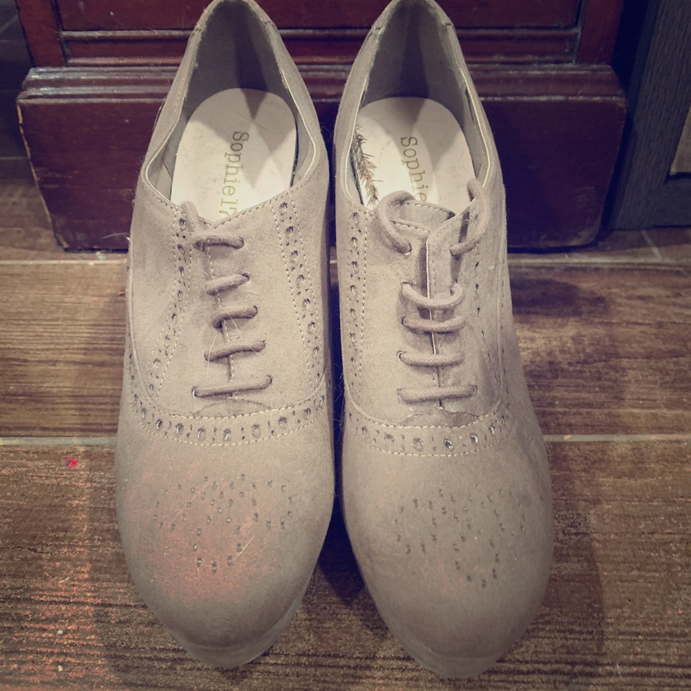 Neutral Sophie 17 Booties Heels